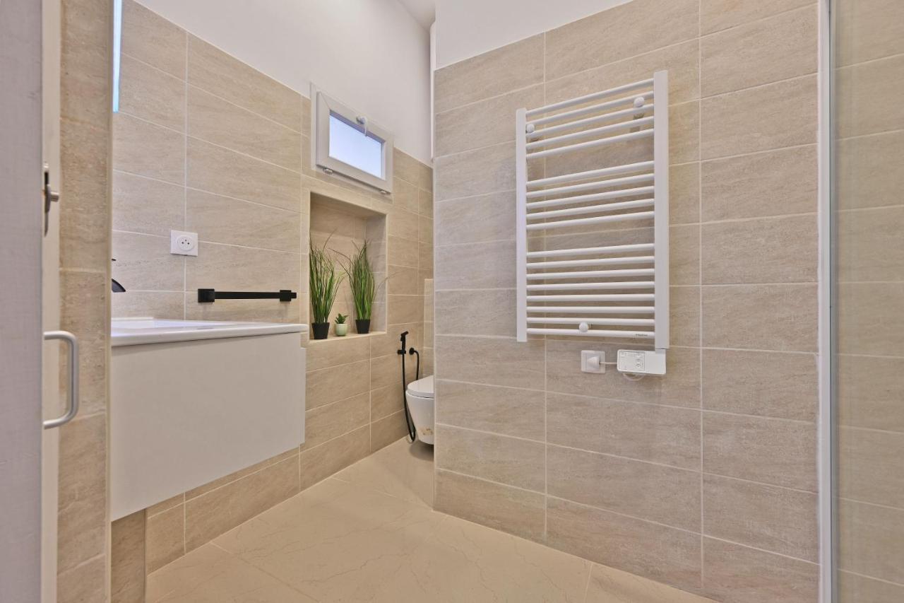 Au Roi Rene - Ac Clim - Wifi Apartment Avignon Exterior foto